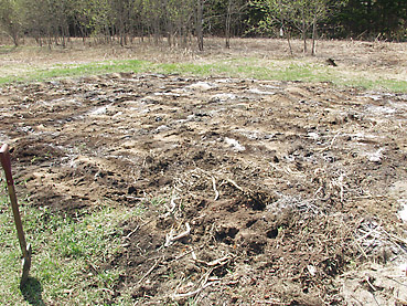 畑を耕す　その2～有機肥料・石灰・堆肥を混ぜながら畑をおこす